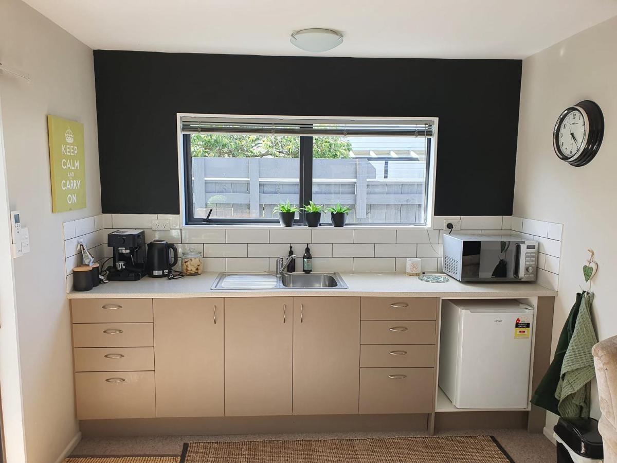 The Tin Hut Apartment Blenheim Exterior photo